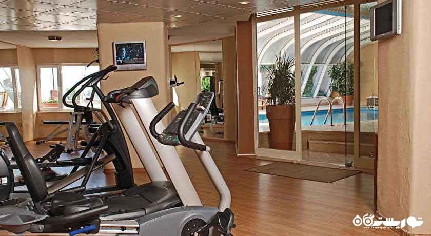 سالن بدنسازی هتل جیناش